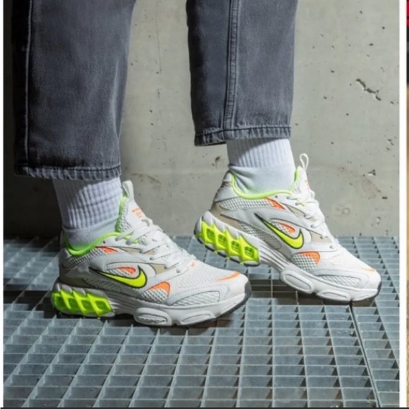 Nike Zoom Air Fire Women - Picture 1 of 10